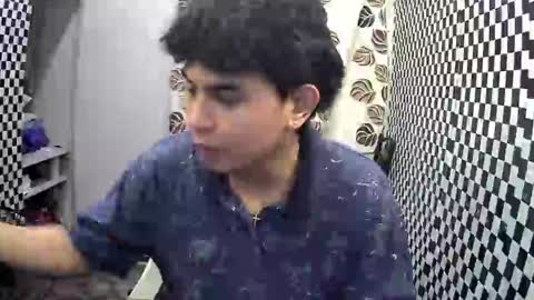 Snapshot of thehugecomeback chatting on 8, 1, 2025 Xerxis online show from 8, 1, 2025