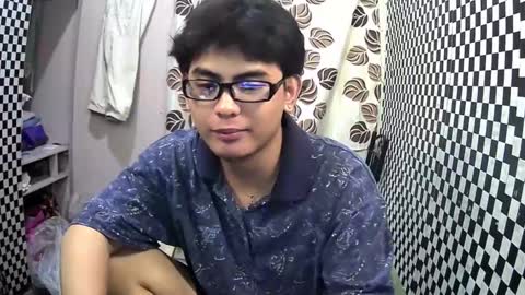 Snapshot of thehugecomeback chatting on 8, 1, 2025 Xerxis online show from 8, 1, 2025