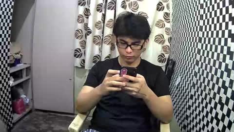 Snapshot of thehugecomeback chatting on 10, 1, 2025 Xerxis online show from 10, 1, 2025