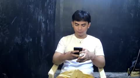 Snapshot of thehugecomeback chatting on 10, 2, 2025 Xerxis online show from 10, 2, 2025