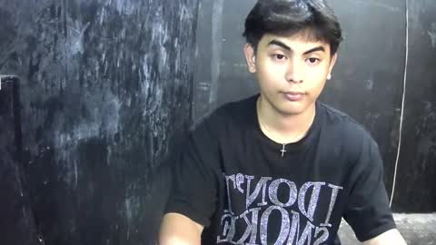 Snapshot of thehugecomeback chatting on 24, 2, 2025 Xerxis online show from 24, 2, 2025
