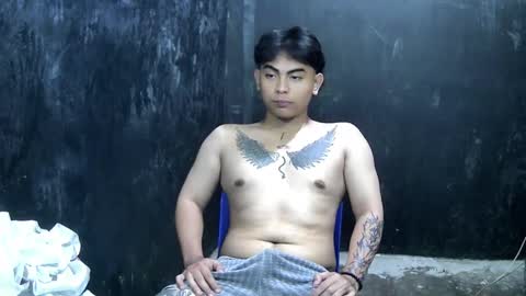 Snapshot of thehugecomeback chatting on 10, 3, 2025 Xerxis online show from 10, 3, 2025