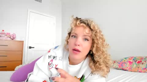 Lily Marie online show from 8, 1, 2025