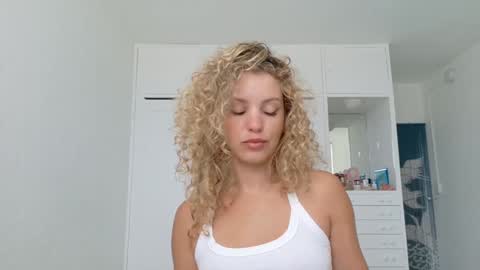 Lily Marie online show from 1, 6, 2026