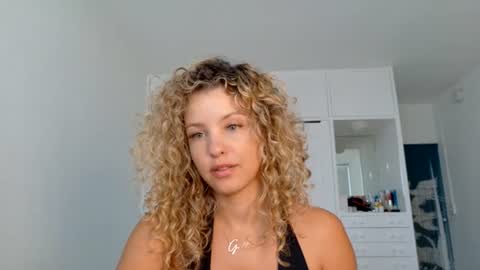 Snapshot of theislandgirl chatting on 24, 6, 2026 Lily Marie online show from 24, 6, 2026