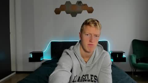 Snapshot of thejacob_d chatting on 18, 12, 2025 thejacob_d online show from 18, 12, 2025