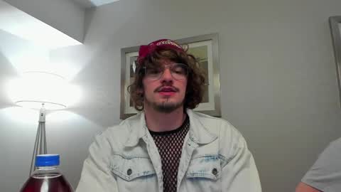 Snapshot of thejohnnystone chatting on 8, 4, 2026 Johnny Stone online show from 8, 4, 2026