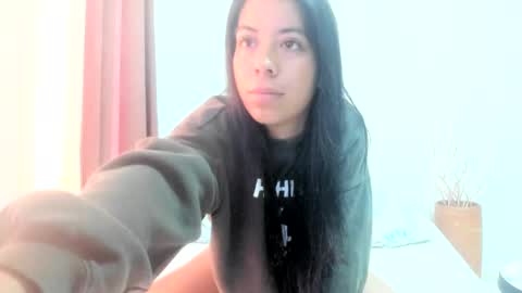 Snapshot of thelovers_sexys chatting on 21, 10, 2025 Emily and andre online show from 21, 10, 2025