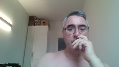 Snapshot of themohican chatting on 27, 4, 2026 Themohican online show from 27, 4, 2026