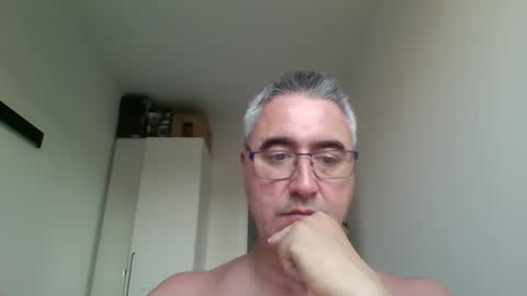 Snapshot of themohican chatting on 31, 5, 2026 Themohican online show from 31, 5, 2026
