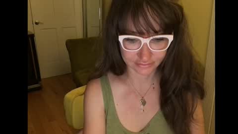 Snapshot of themrsnelson chatting on 28, 10, 2025 Cach Nelson online show from 28, 10, 2025