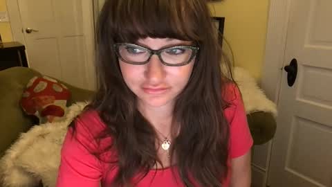 Snapshot of themrsnelson chatting on 12, 11, 2025 Cach Nelson online show from 12, 11, 2025