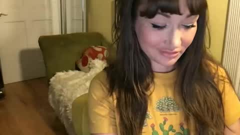 Snapshot of themrsnelson chatting on 16, 11, 2025 Cach Nelson online show from 16, 11, 2025