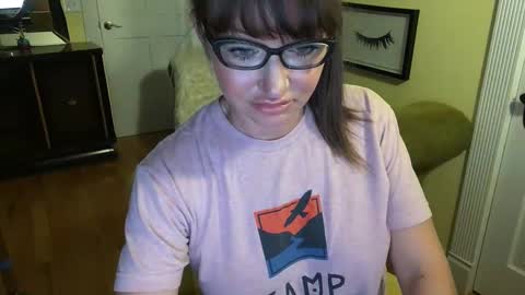 Snapshot of themrsnelson chatting on 23, 11, 2025 Cach Nelson online show from 23, 11, 2025