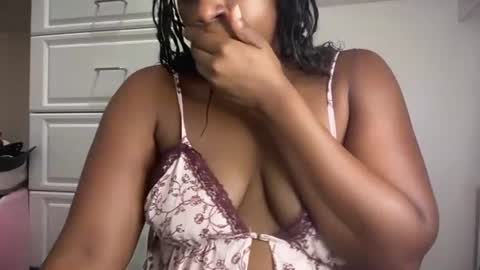 Snapshot of thenaturalgoddess chatting on 6, 7, 2026 TheNaturalGoddess online show from 6, 7, 2026