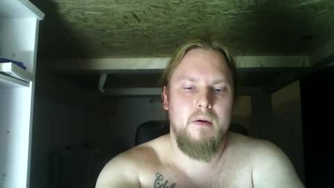 Snapshot of thenewdude1992 chatting on 11, 12, 2024 thenewdude1992 online show from 11, 12, 2024