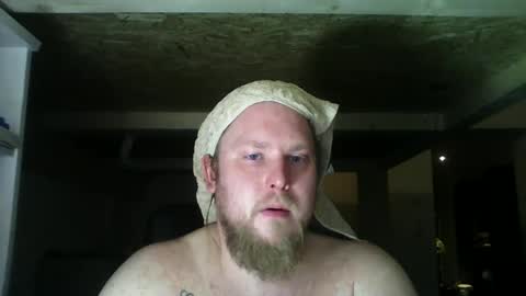 Snapshot of thenewdude1992 chatting on 17, 2, 2025 thenewdude1992 online show from 17, 2, 2025