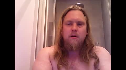 Snapshot of thenewdude1992 chatting on 7, 10, 2025 thenewdude1992 online show from 7, 10, 2025