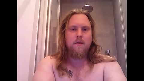 Snapshot of thenewdude1992 chatting on 9, 10, 2025 thenewdude1992 online show from 9, 10, 2025