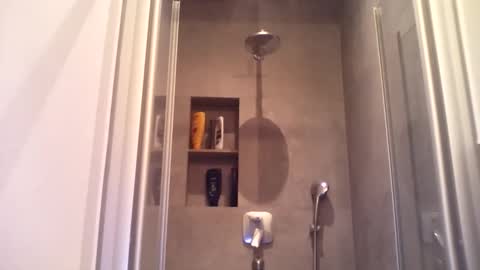 Snapshot of thenewdude1992 chatting on 23, 10, 2025 thenewdude1992 online show from 23, 10, 2025