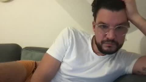 Snapshot of thenudeworldrover chatting on 22, 2, 2025 thenudeworldrover online show from 22, 2, 2025