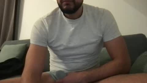 Snapshot of thenudeworldrover chatting on 26, 2, 2025 thenudeworldrover online show from 26, 2, 2025