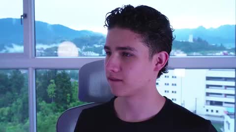 Snapshot of theohawke_ chatting on 11, 2, 2025 THEO- MATEO online show from 11, 2, 2025