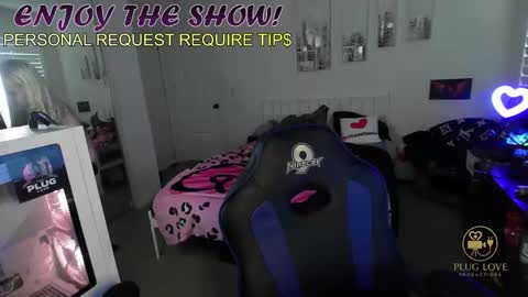 The Plug Love  Friends online show from 21, 12, 2025