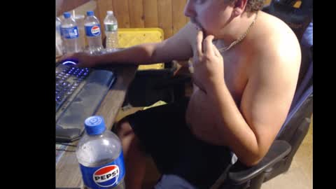 Snapshot of therealbigcheese0695 chatting on 29, 9, 2025 therealbigcheese0695 online show from 29, 9, 2025