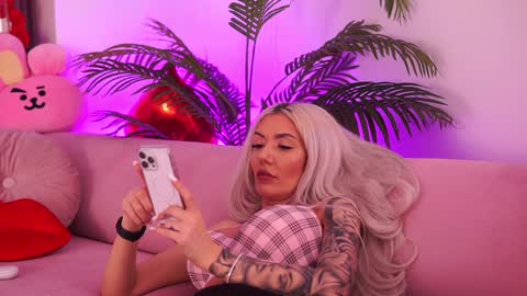 Snapshot of therealfallingangel chatting on 11, 1, 2025 Deea online show from 11, 1, 2025