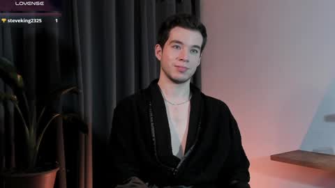 Snapshot of therealmartincox chatting on 16, 12, 2024 4th online show from 16, 12, 2024