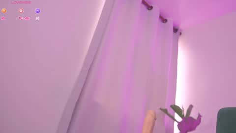 Snapshot of therealpeach_ chatting on 14, 12, 2024 online show from 14, 12, 2024