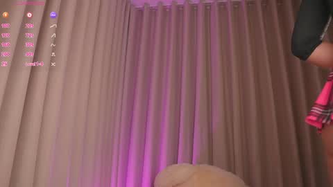 Snapshot of therealpeach_ chatting on 9, 6, 2026 online show from 9, 6, 2026