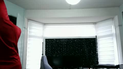 Snapshot of thereeeeelbean14202 chatting on 18, 9, 2025 theultimatebean2572 online show from 18, 9, 2025