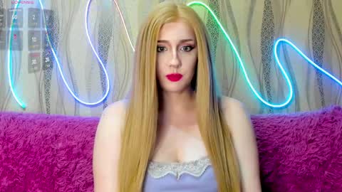 Snapshot of therosesweet chatting on 11, 5, 2026 Rose online show from 11, 5, 2026