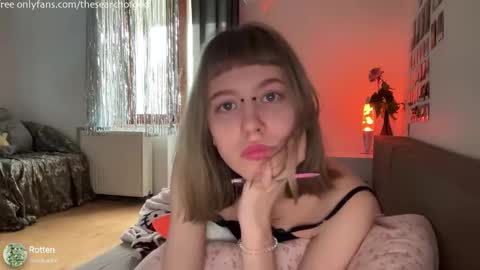 LISA                                            online show from 7, 11, 2025