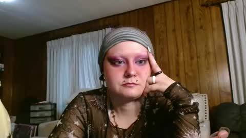 Snapshot of thesirenscall chatting on 12, 4, 2026 Siren of the Fae online show from 12, 4, 2026