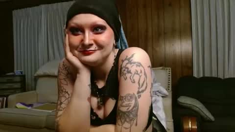 Snapshot of thesirenscall chatting on 14, 4, 2026 Siren of the Fae online show from 14, 4, 2026