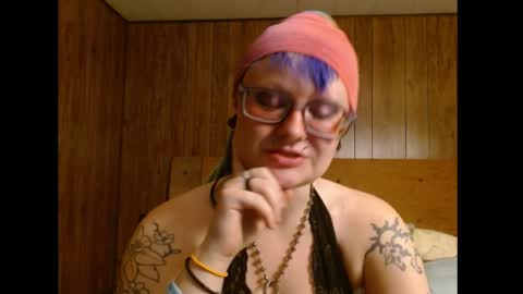 Snapshot of thesirenscall chatting on 23, 4, 2026 Siren of the Fae online show from 23, 4, 2026