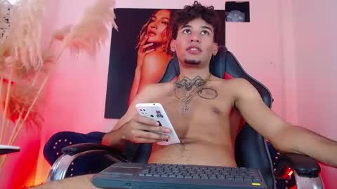 Snapshot of theskinny8inch_ chatting on 13, 1, 2025 theskinny8inch_ online show from 13, 1, 2025