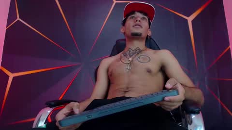 Snapshot of theskinny8inch_ chatting on 19, 1, 2025 theskinny8inch_ online show from 19, 1, 2025