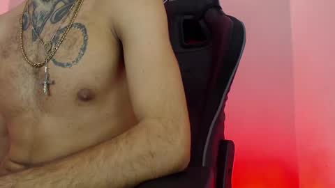 Snapshot of theskinny8inch_ chatting on 19, 1, 2025 theskinny8inch_ online show from 19, 1, 2025