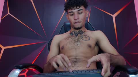 Snapshot of theskinny8inch_ chatting on 24, 1, 2025 theskinny8inch_ online show from 24, 1, 2025