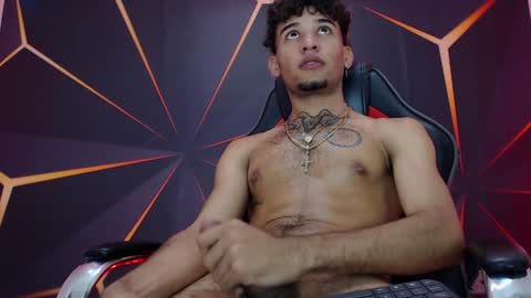 Snapshot of theskinny8inch_ chatting on 25, 1, 2025 theskinny8inch_ online show from 25, 1, 2025