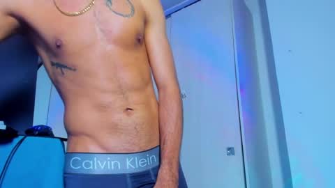 Snapshot of theskinny8inch_ chatting on 9, 3, 2025 theskinny8inch_ online show from 9, 3, 2025