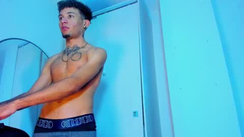 Snapshot of theskinny8inch_ chatting on 12, 3, 2025 theskinny8inch_ online show from 12, 3, 2025