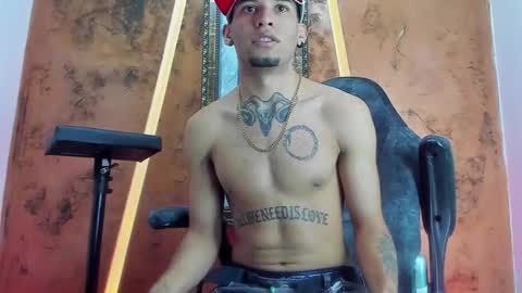 Snapshot of theskinny8inch_ chatting on 12, 9, 2025 theskinny8inch_ online show from 12, 9, 2025