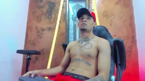 Snapshot of theskinny8inch_ chatting on 13, 9, 2025 theskinny8inch_ online show from 13, 9, 2025