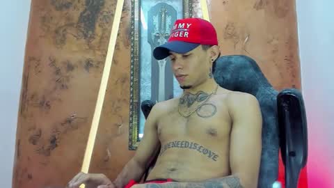 Snapshot of theskinny8inch_ chatting on 26, 9, 2025 theskinny8inch_ online show from 26, 9, 2025