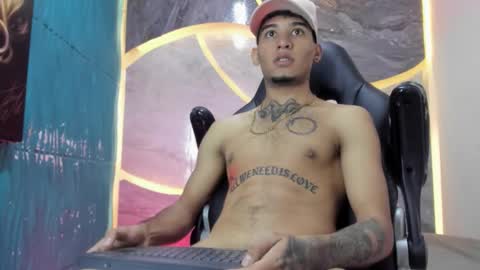 Snapshot of theskinny8inch_ chatting on 15, 10, 2025 theskinny8inch_ online show from 15, 10, 2025